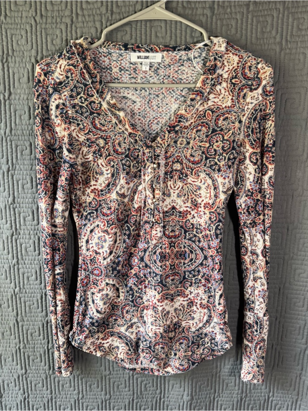 William Rast Blouse Women’s Small Floral Paisley Long Sleeve Henley V-Neck